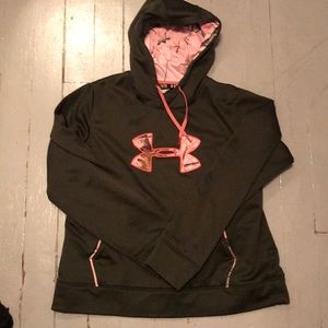 Underarmour sweatshirt